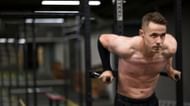 Tricep dips. (Image credits: Freepik)